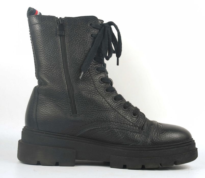 Używane Tommy Hilfiger Trapery Monochromatic Lace Up Boot rozmiar 40