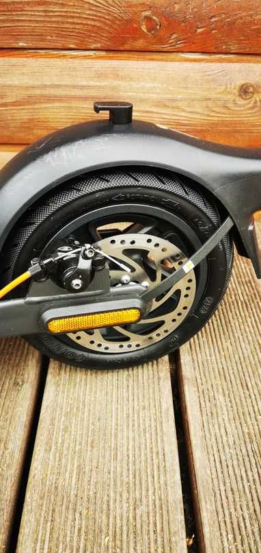 Hulajnoga Segway-Ninebot Kickscooter F40E Tylko 45km przebiegu