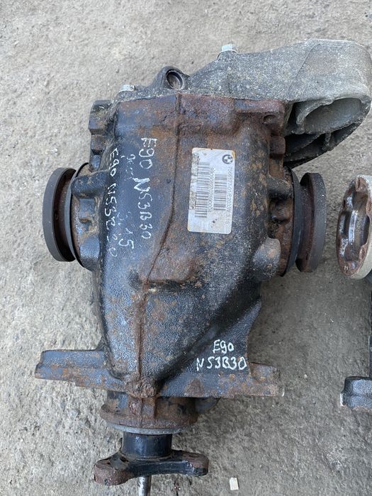 Задний редуктор e90 e84 e91 e92 е87 е81 е82разборка шрот  дифференциал