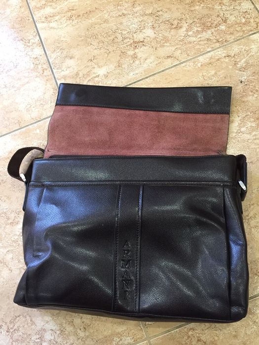 Bolsa em pele quadrada