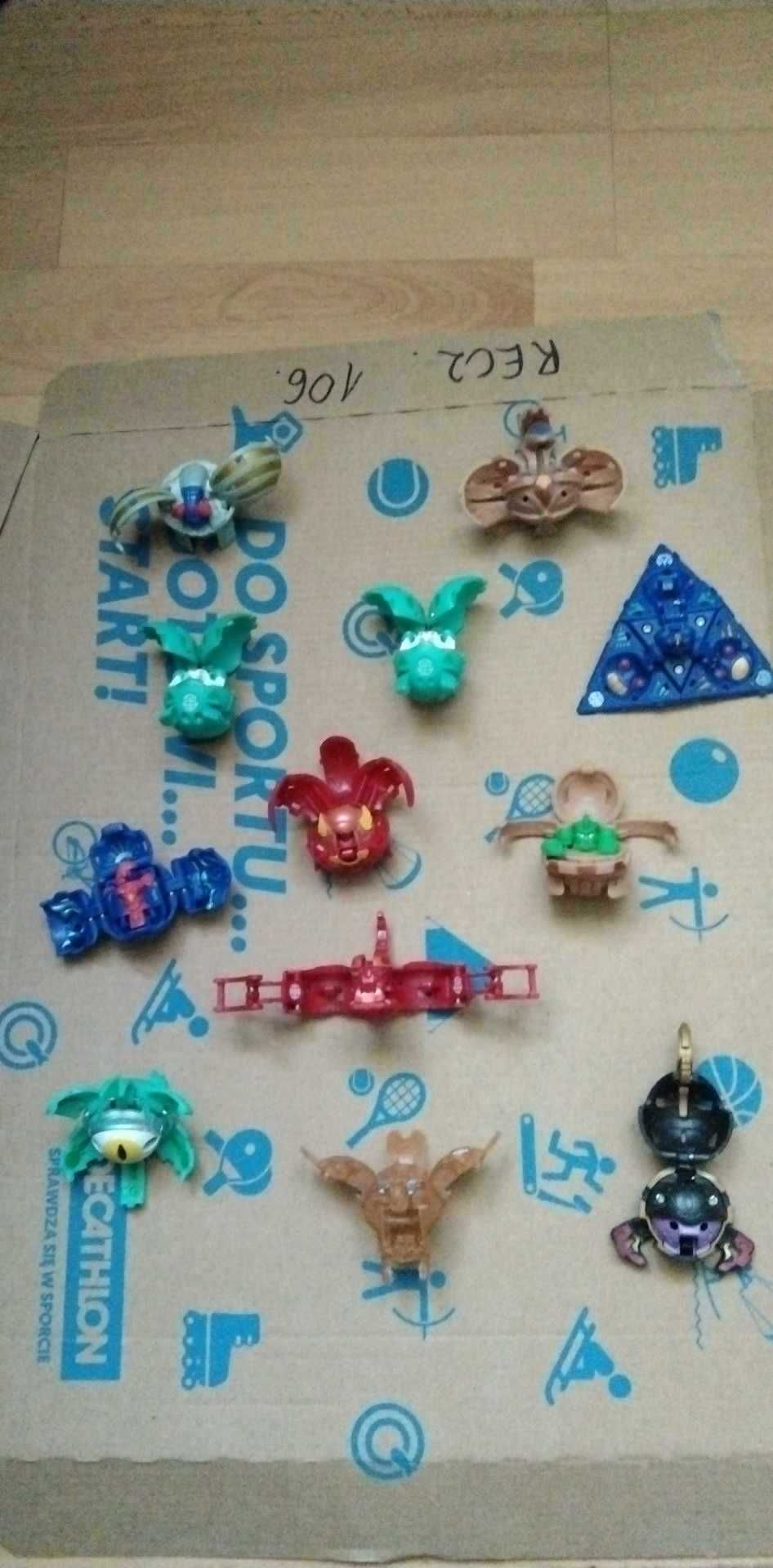 Zestaw figurek bakugan