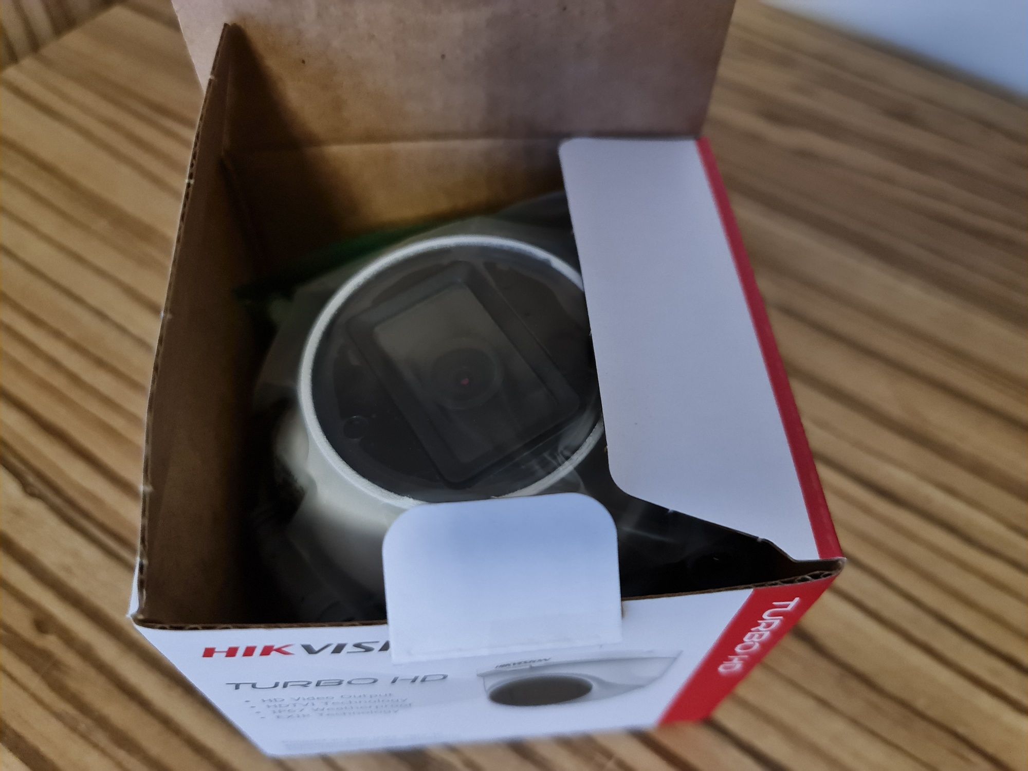 Kamera Hikvision DS-2CE76D0T-ITMFS 2 mpix audio nowa