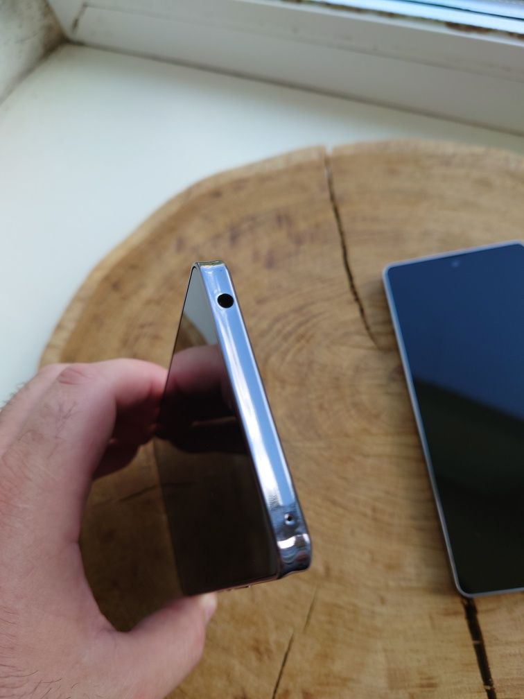 Распродаж!! Sharp Aquos Zero 6 8/128 1 sim+ esim