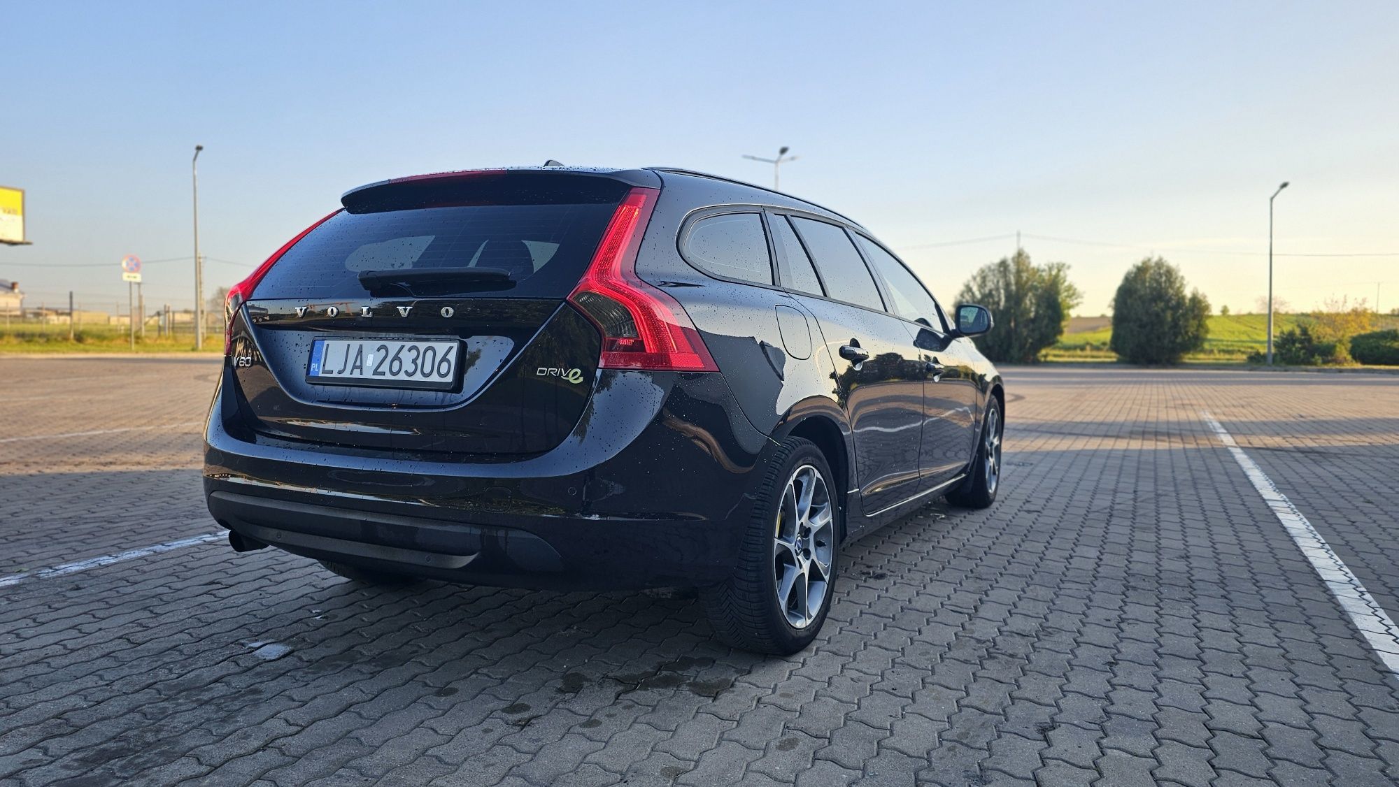 Sprzedam Volvo V60 1.6 D