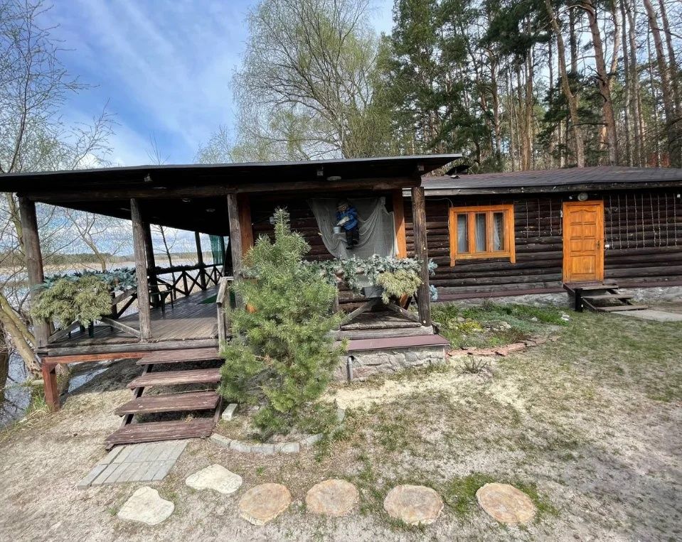 Оренда будинку з банею  на березі Дніпра.