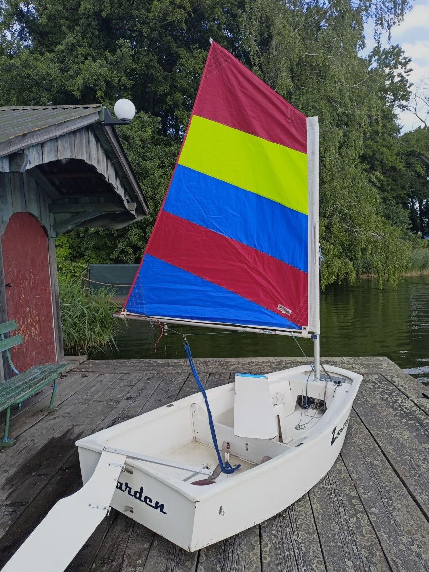 Sprzedam łódkę żaglówkę Optimist