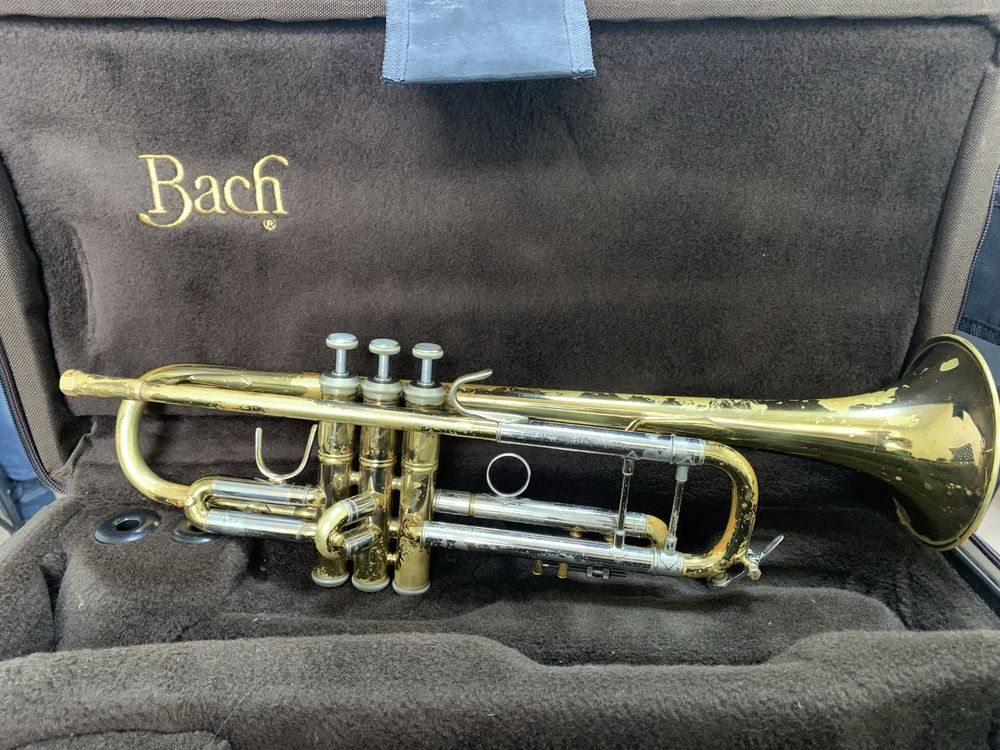 Музичний інструмент Труба Vintsent Bach 37