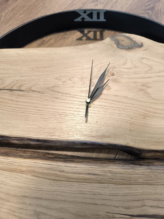 Drewniany zegar ścienny loft / industrialny – ręcznie wykonany