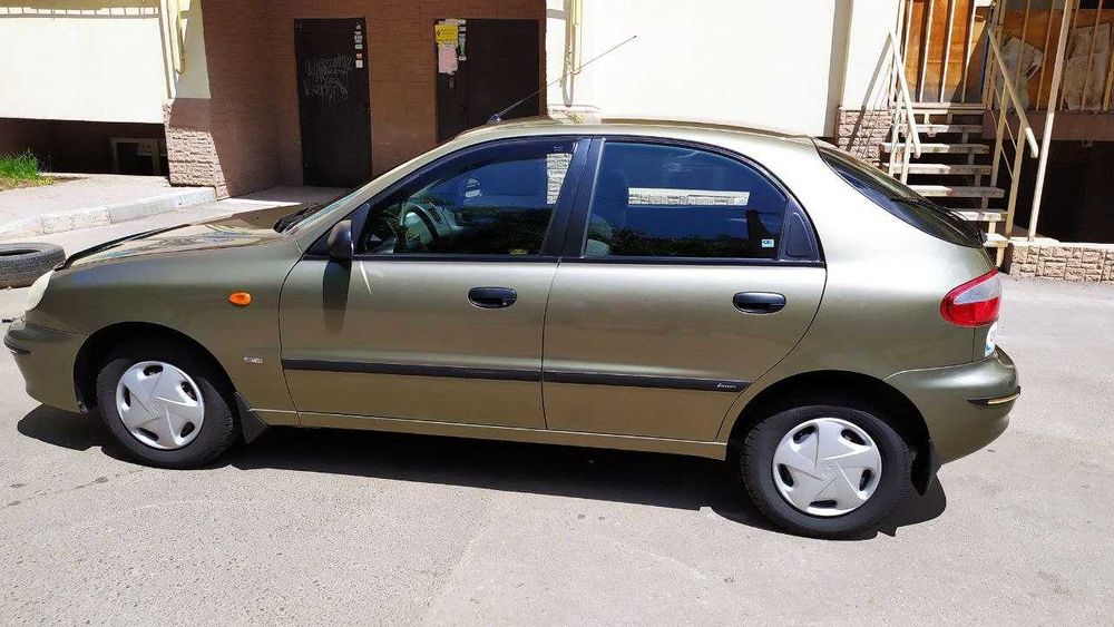Продам машину Daewoo Lanos 2003