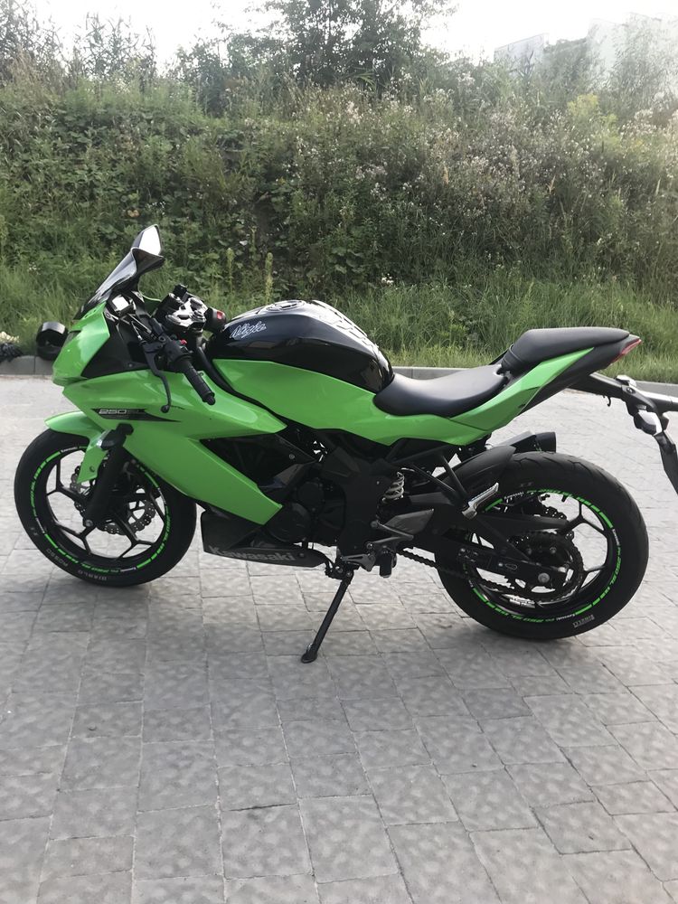 Kawasaki ninja 250 sl