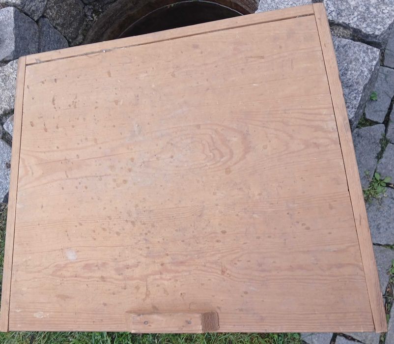 Stolnica z czasów PRL autentyczne drewno 50x60