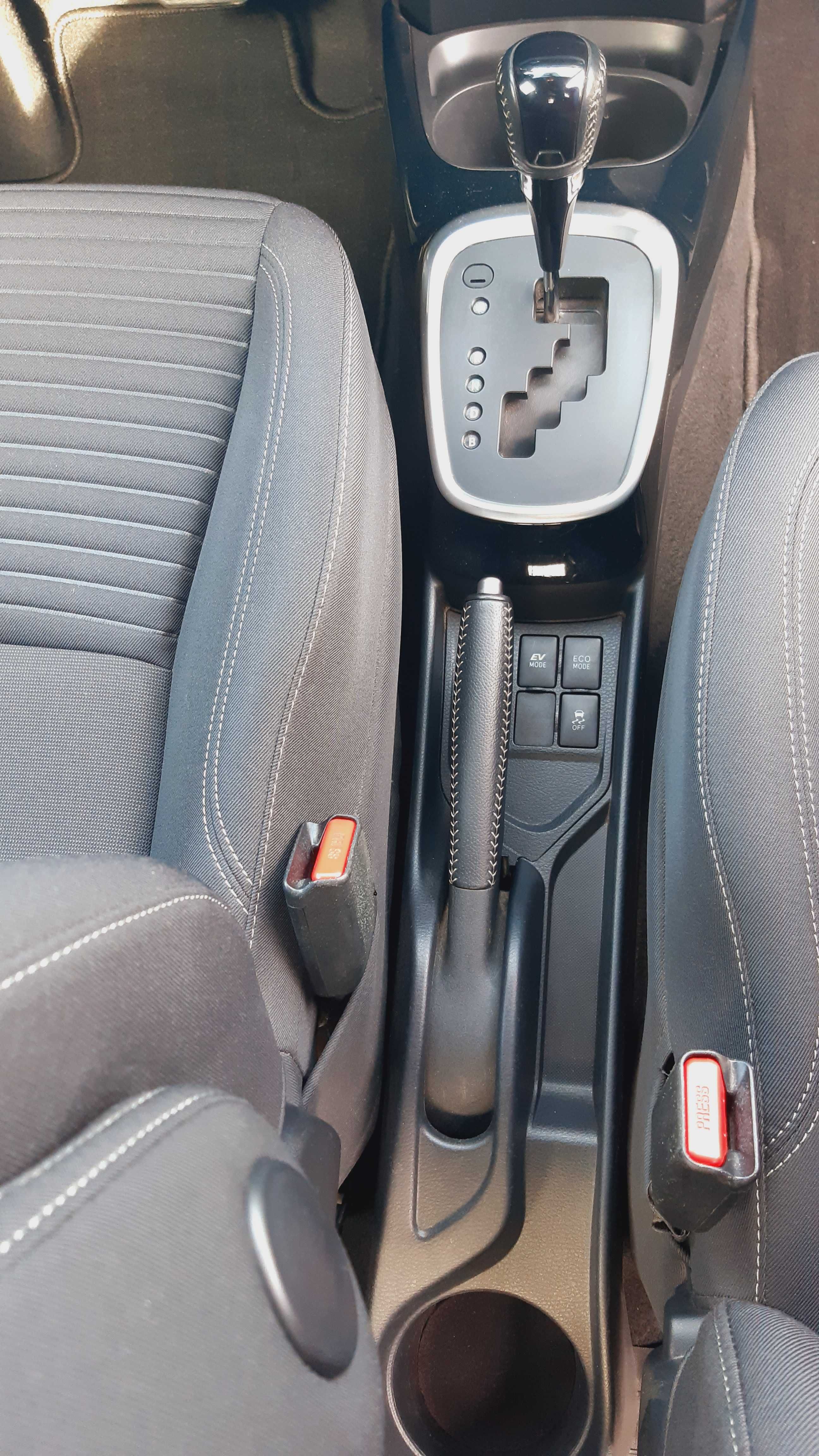 Toyota Yaris Hybrido 1.5 HSD SQUARE