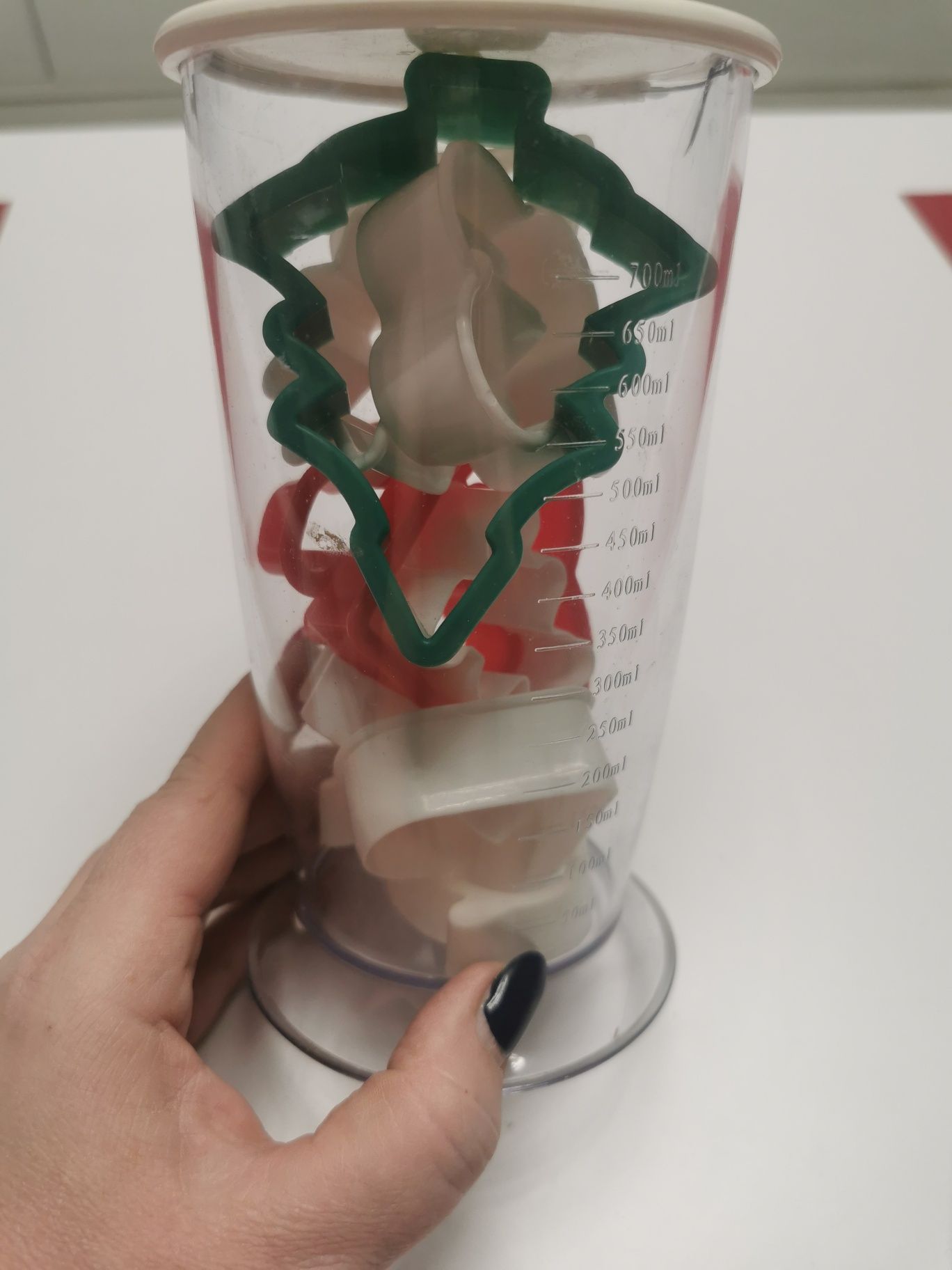 Foremki do ciastek +pojemnik