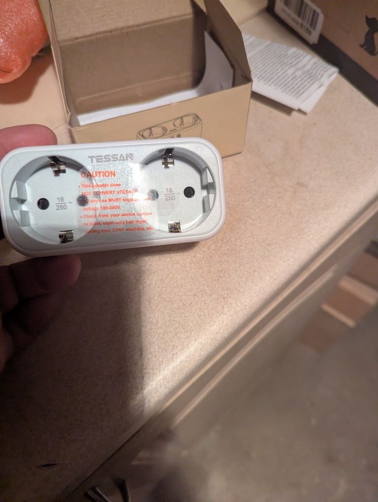 Adapter podróżny wtyczka UK do EU plus 2 gniazda USB