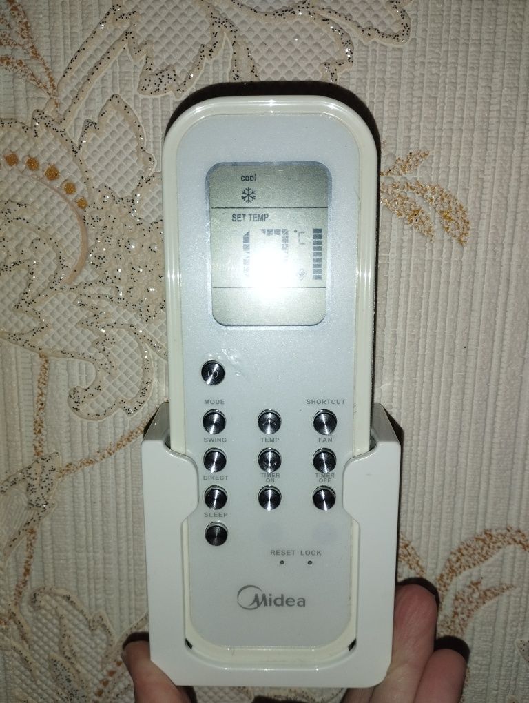 Продам кондиціонер Midea MSG-12HRN1