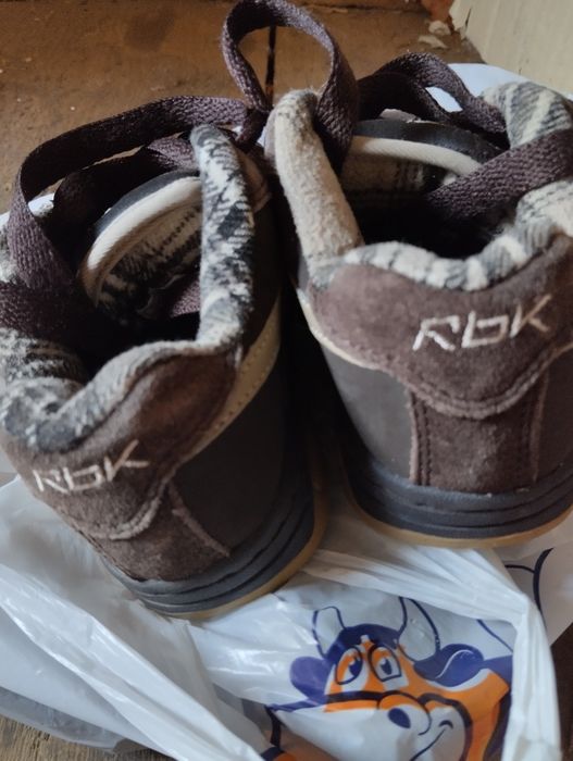 Продам Кросівки дитячі