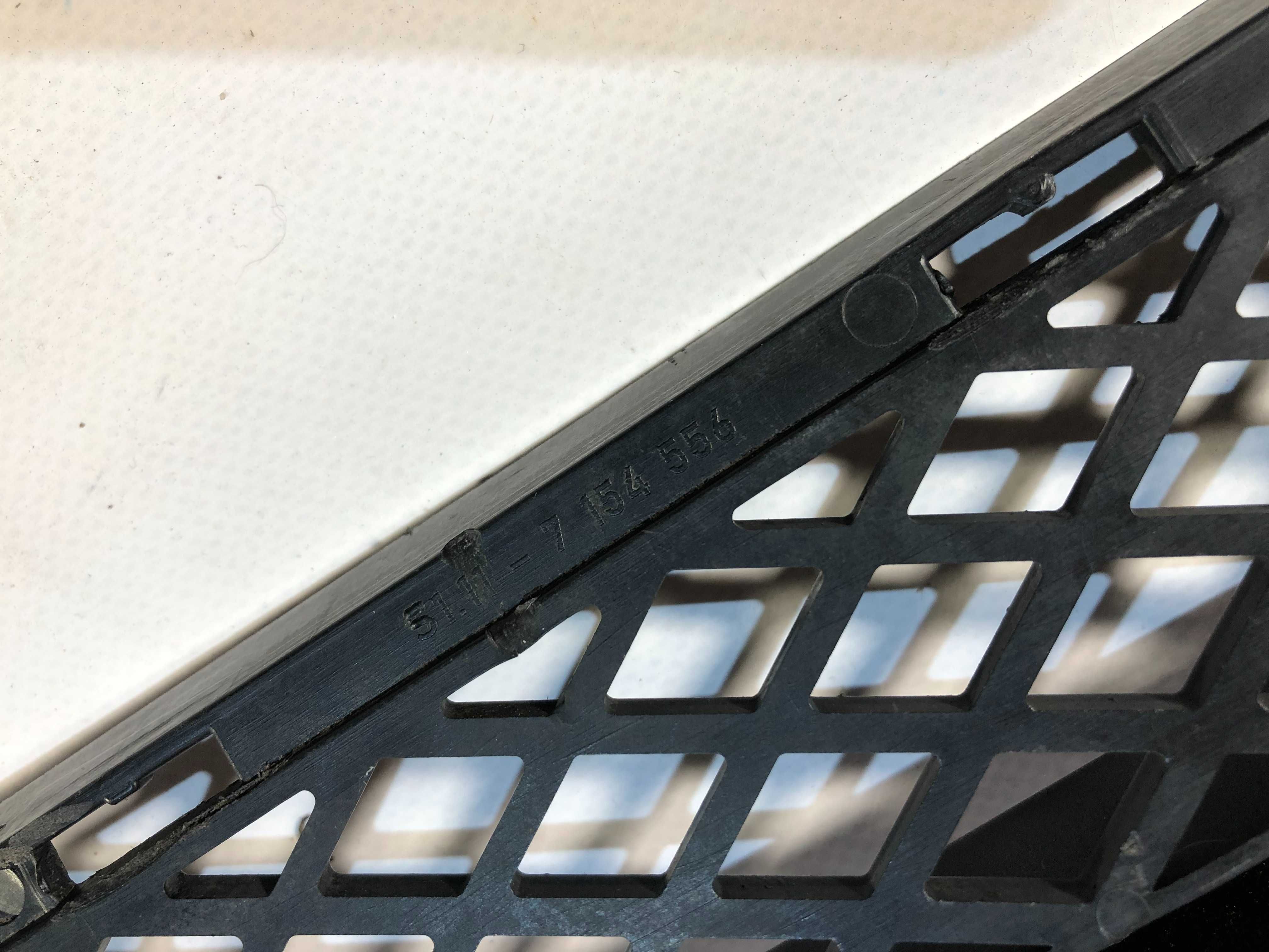 Grelha Parachoques BMW SERIE 3 E90 E91 ORIGINAL