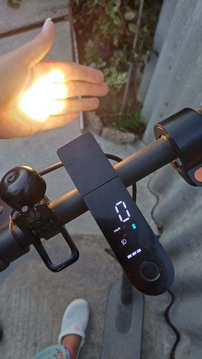 Самокат Электроный от Ксяоми