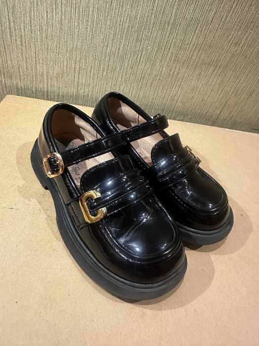 Туфлі дитячі лакові