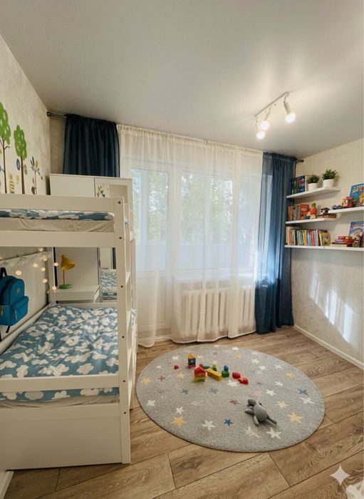 3 кімнатна квартира ДНС біля базара