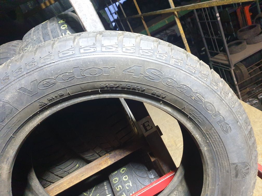 215/60R17 96V Goodyear Vector4Seasons       Z217/60C