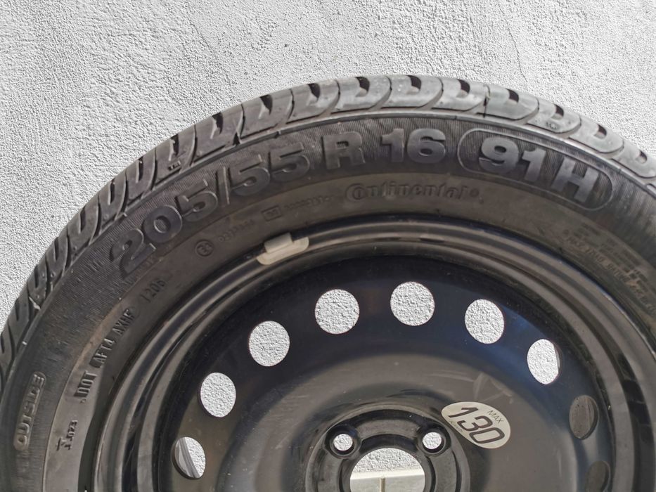 Jante pneu suplente Renault 205-55-R16, macaco, chave rodas, parafusos