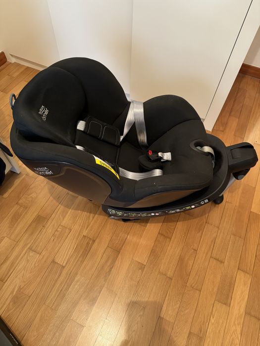 Britax Römer Cadeira Auto Dualfix² R Isofix 0+/1 Cosmos Black