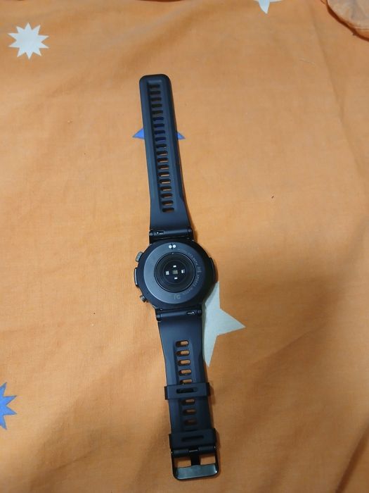 Смарт годиник з зарядкой в комплекті