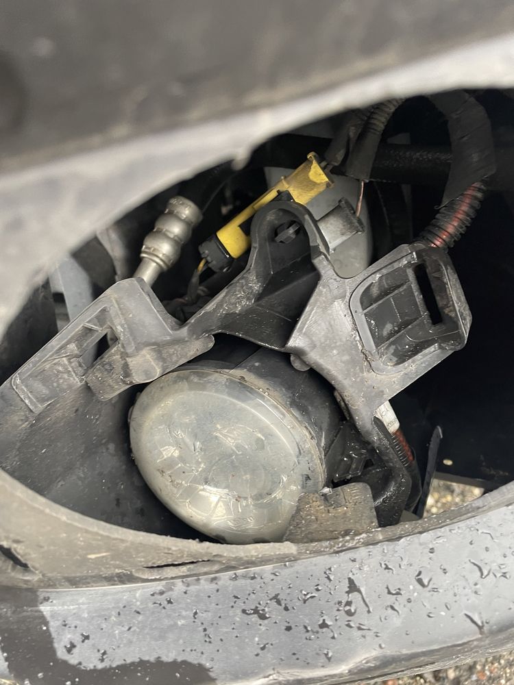 Halogen kosz mocowanie Jumpy Expert Proace Scudo