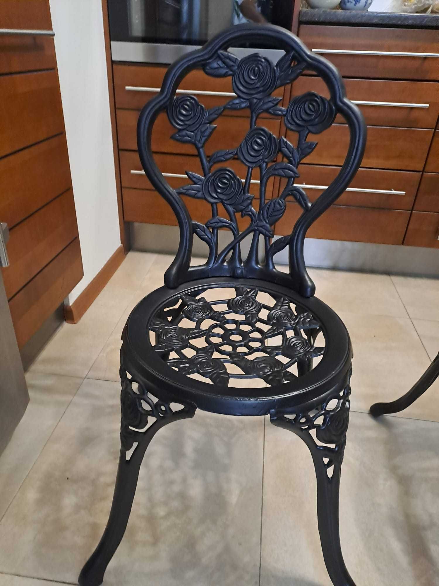 Zestaw ogrodowy stół i 2 krzesła komplet metalowe na taras