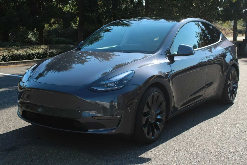 Tesla Model Y Performance      2022