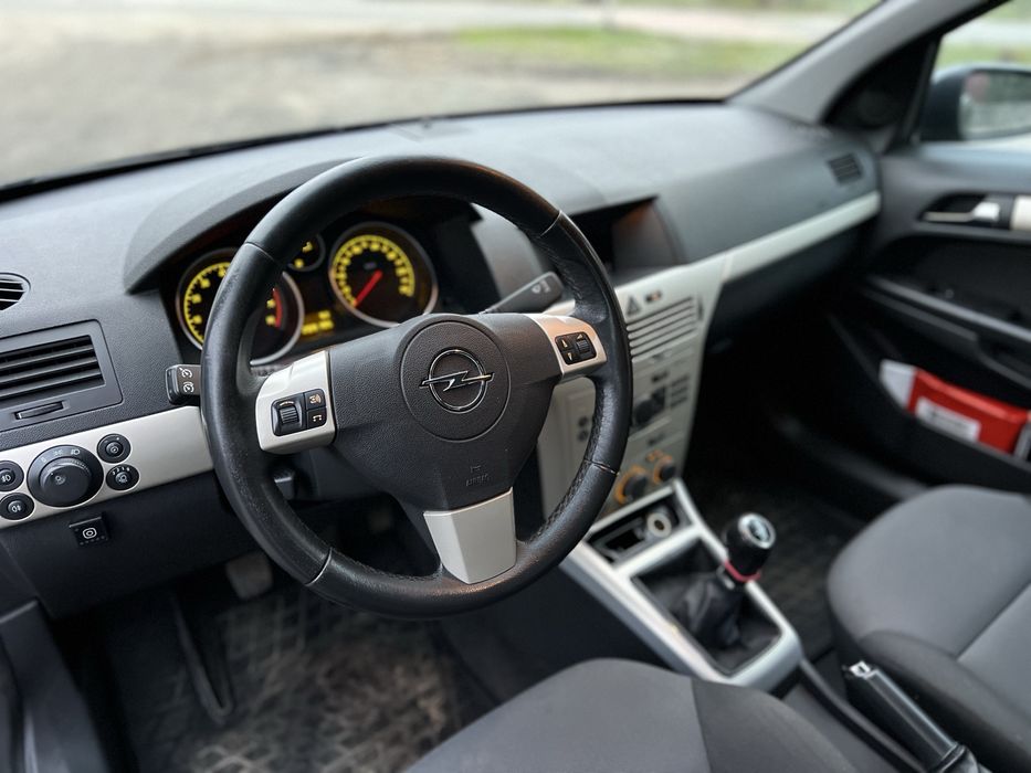 Продам  Opel Astra H 2008 рік 1.8 газ/ бенз