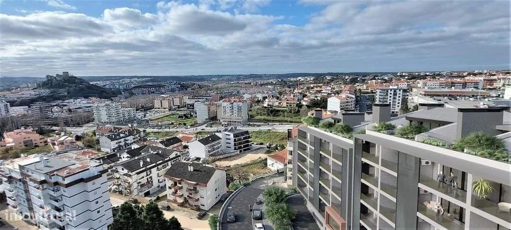 Apartamento T3 Duplex | Ultimo Piso | Novo | Próximo do Centro | Leiri