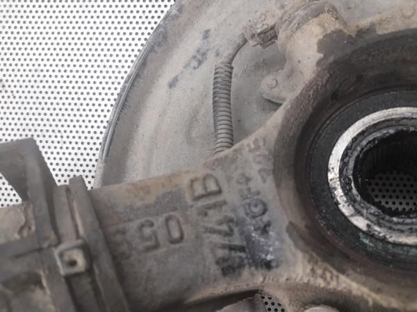 Manga de eixo frente esquerda VOLKSWAGEN Passat (3B2)