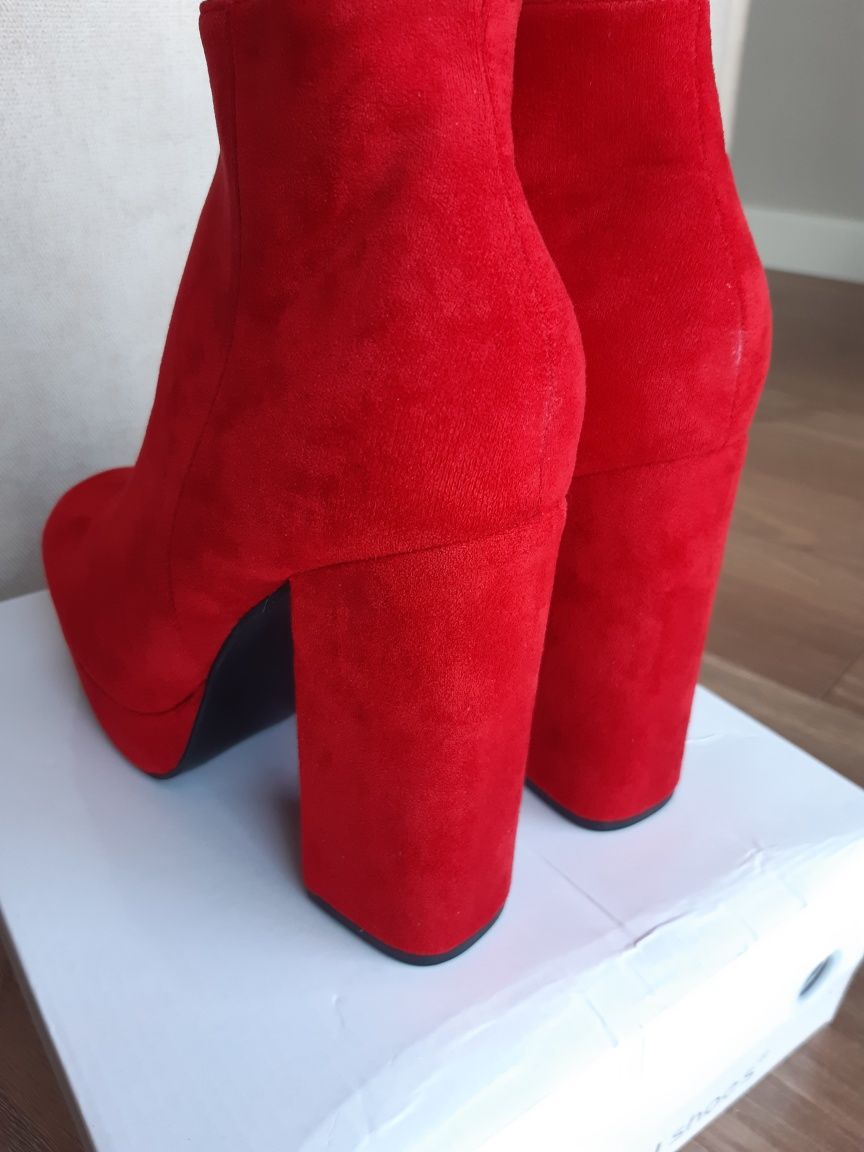 Buty botki rozmiar 39
