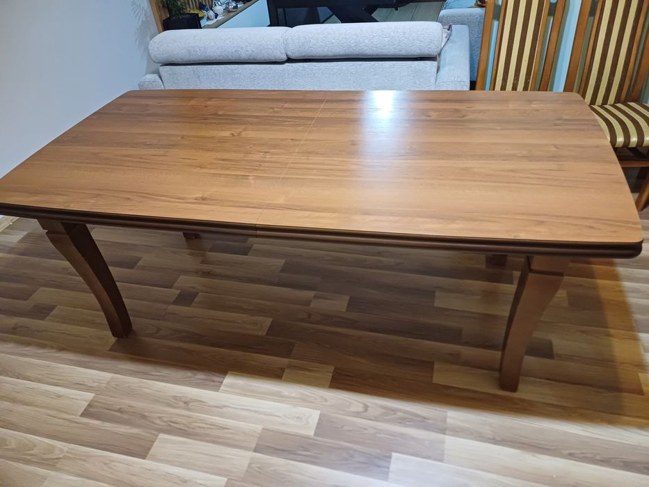 Stół rozkładany  do jadalni