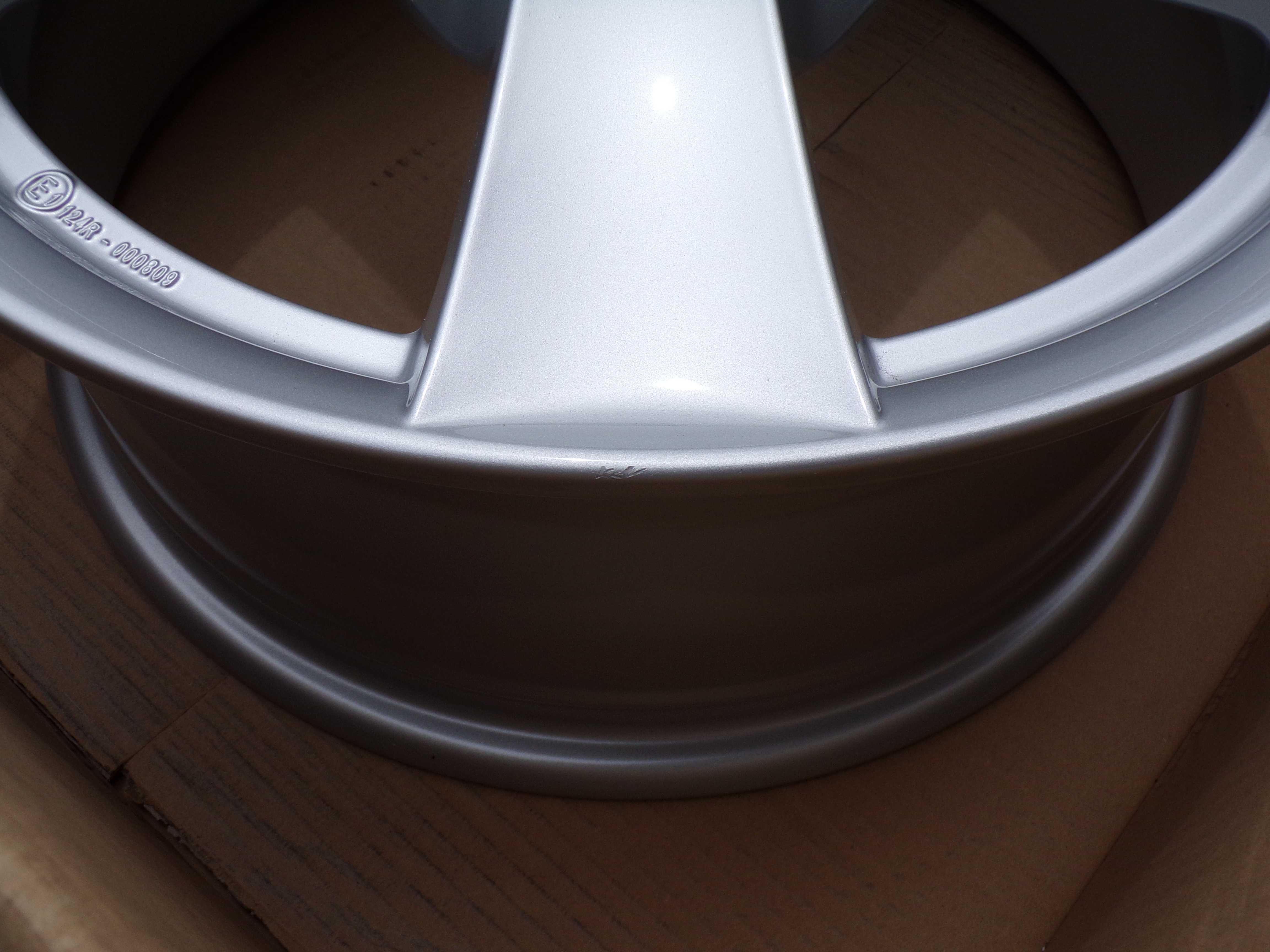Felgi aluminiowe Dezent TX 16 5x114,3 et38 Dacia Renault Nissan Toyota