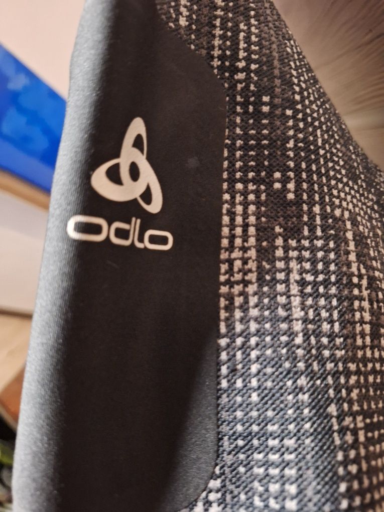 Sportowa bluza marki ODLO w rozmiarze  M   Reflective  (odblaskowa)