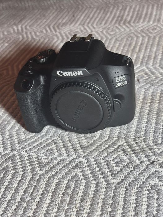 Canon EOS 2000D kit