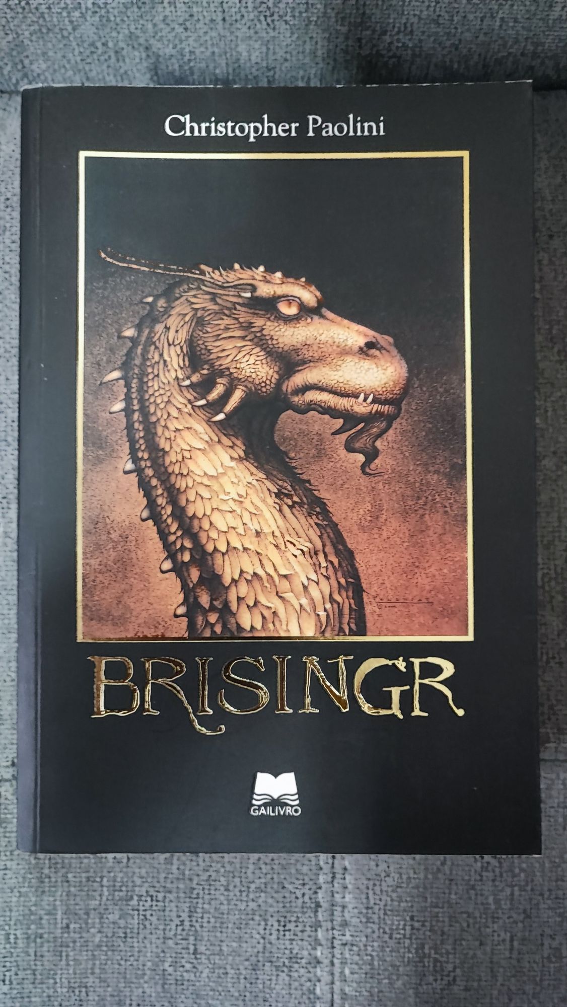 Livro Brisingr de Cristopher Paolini