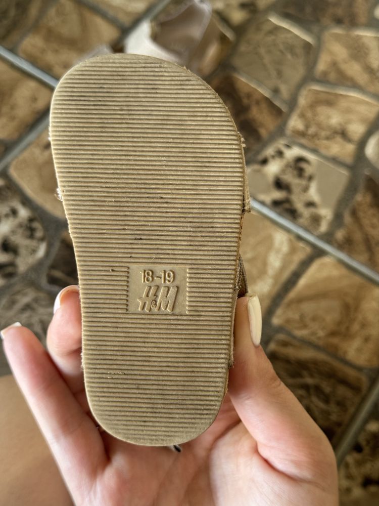 Дитячі сандалі H&M