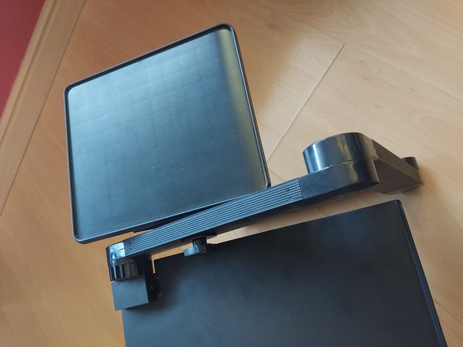 Suporte para portátil super-ajustável e com suporte para rato/telemóve