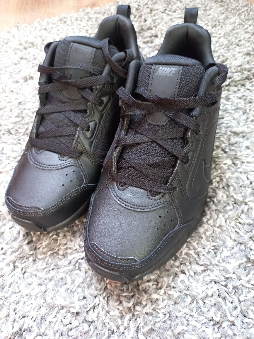 Buty trekkingowe nike