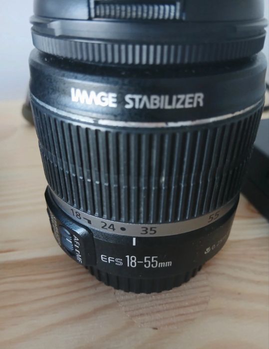 Canon 550D + lente 18-55mm + lente 28mm