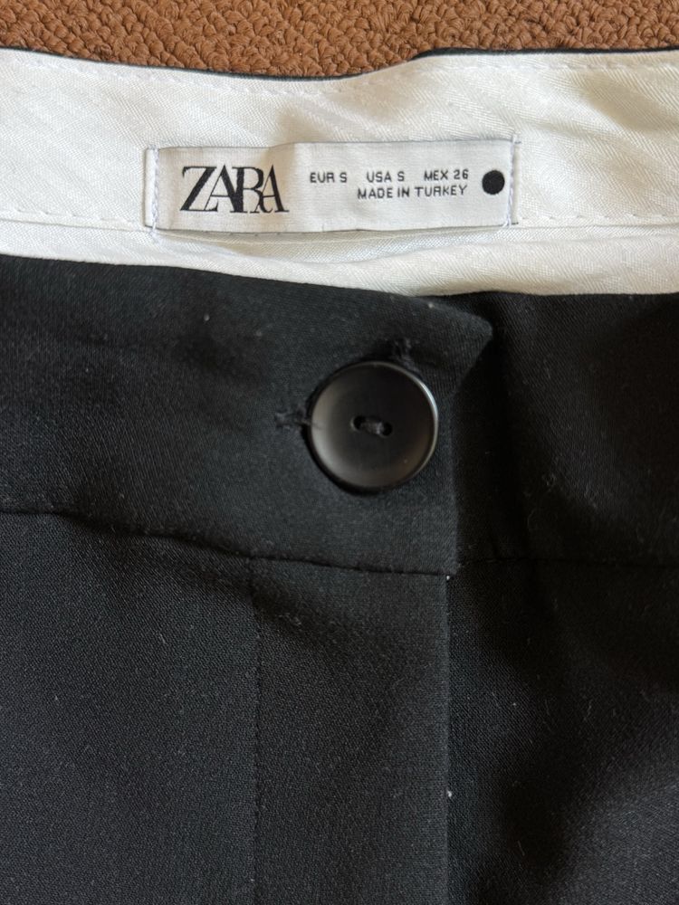 Шорти Zara, S,26, чорні