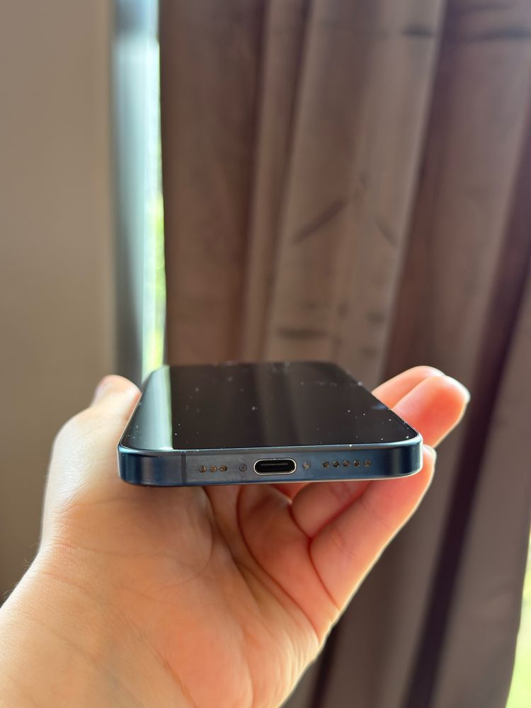 IPhone 15 pro 256Gb