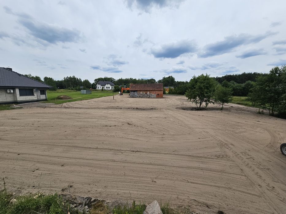 Usługi koparką gąsienicowa ,koparką-koparko ładowarka,wykopy ,kopanie