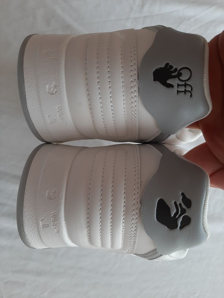 Ténis Off White cinza