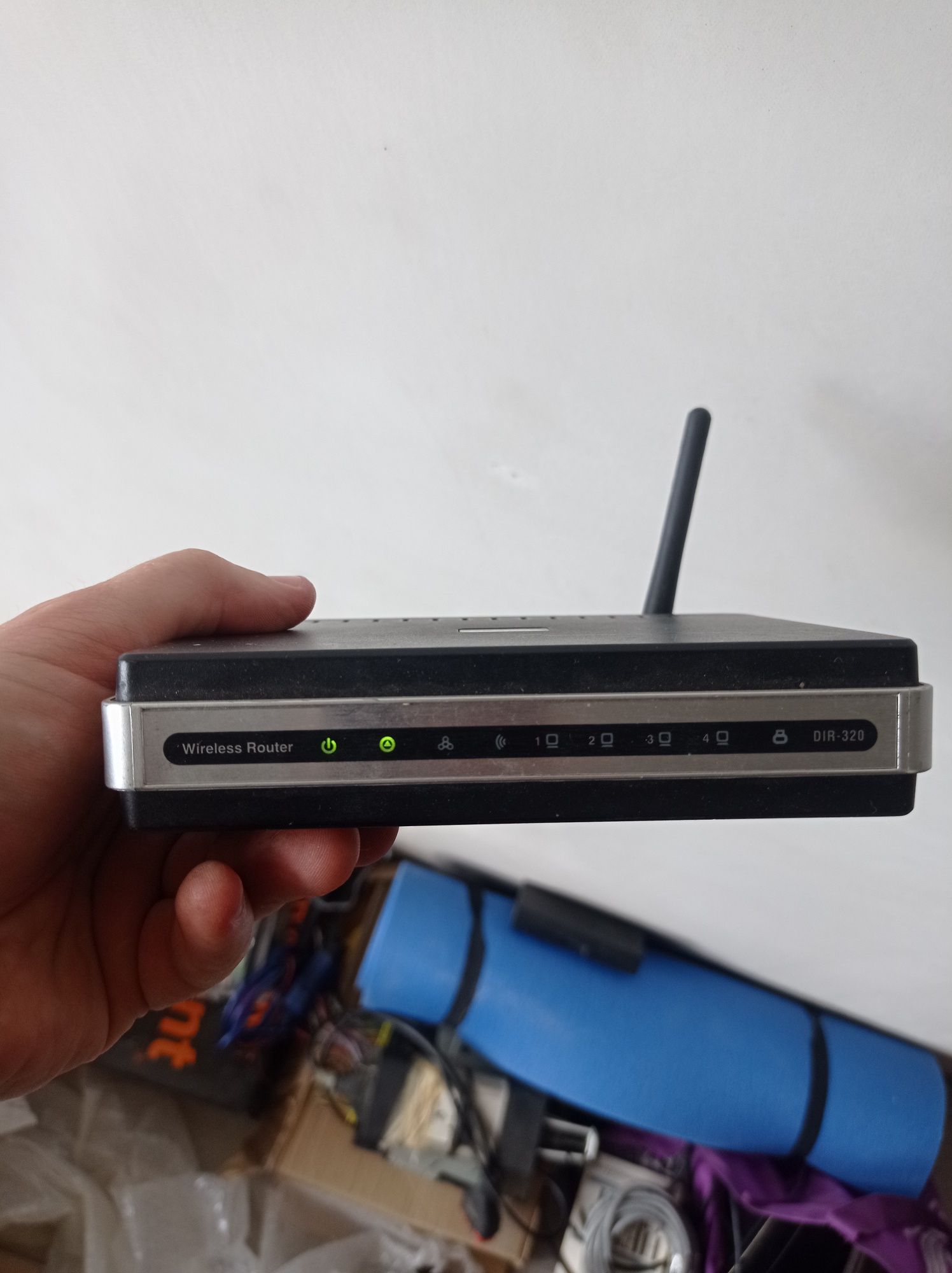 Роутер Wi-Fi D-Link DIR-320