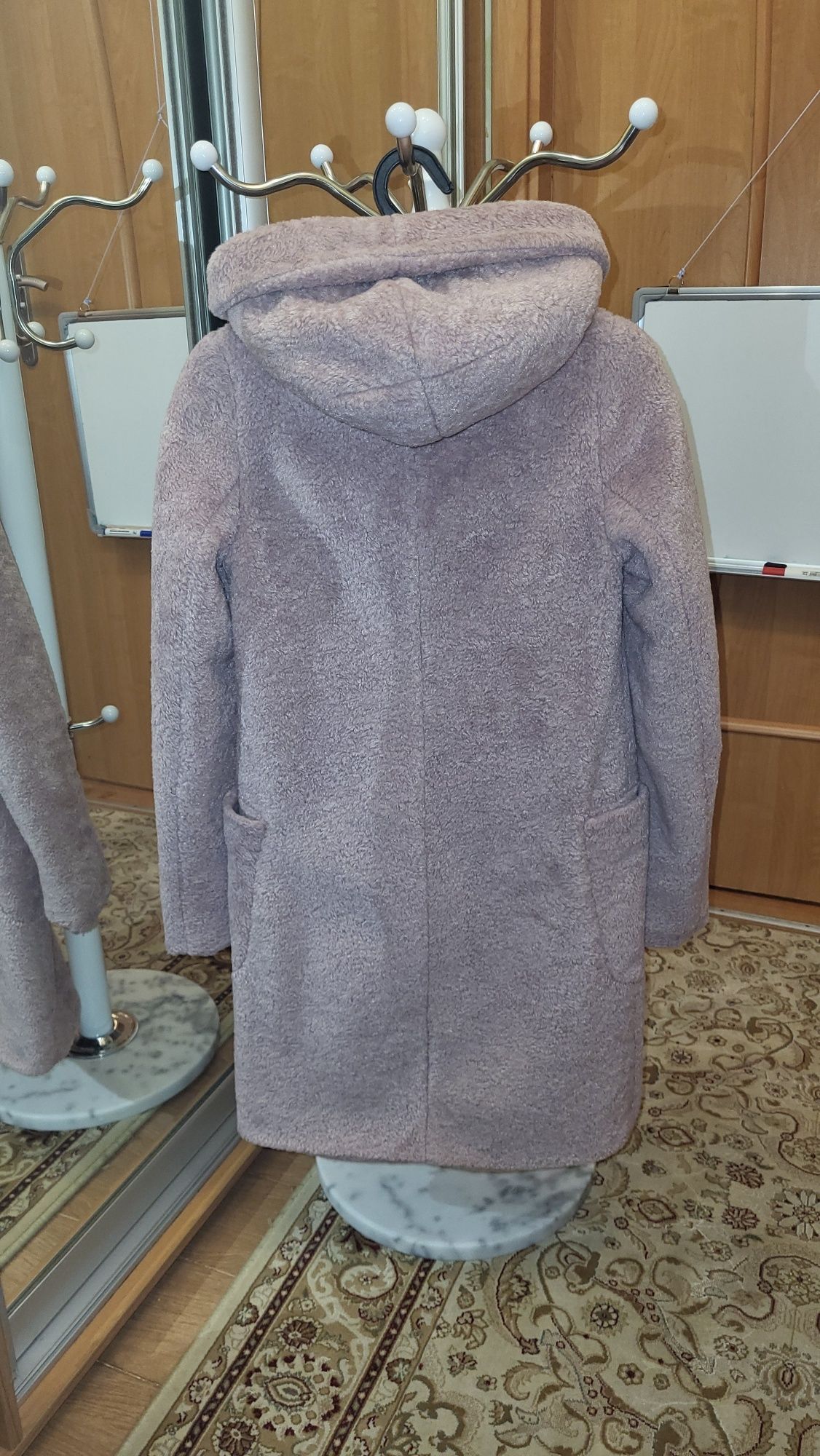 Продам шерстяное пальто